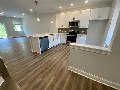 339 Old Grove Ln — Photo 3