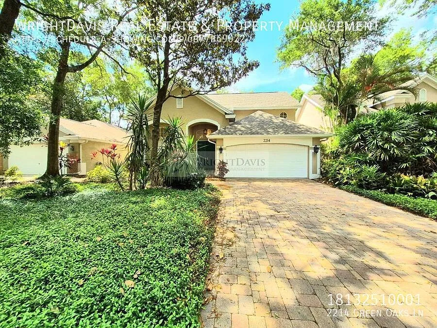 Photo 2 of 68 - 2214 Green Oaks Ln - Tampa, FL Building Photo - 2214 Green Oaks Ln
