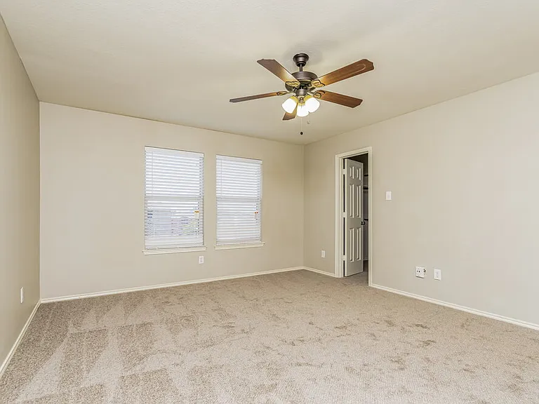 1253 Spring Water Dr — Photo 11