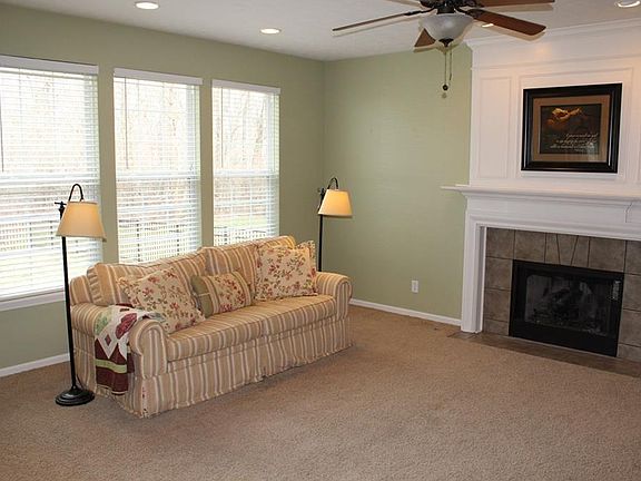 2nd image of 14066 Avalon East Dr