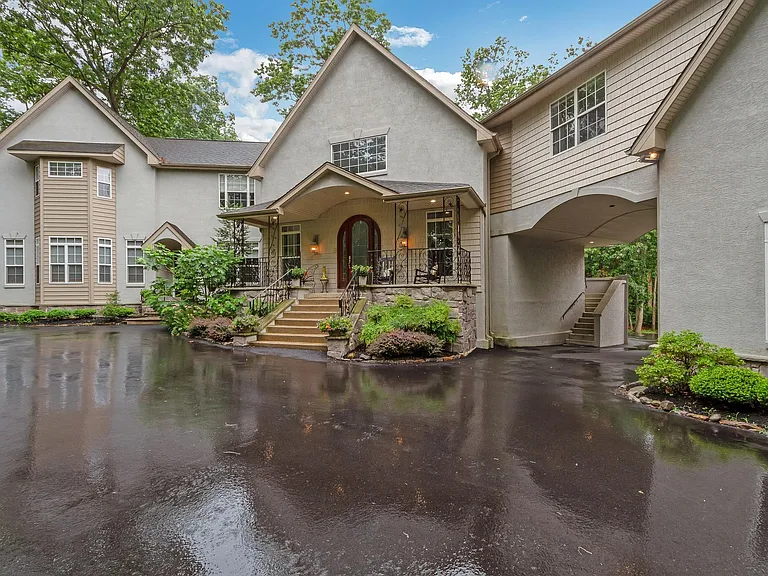 43 Deer Haven Dr — Photo 2