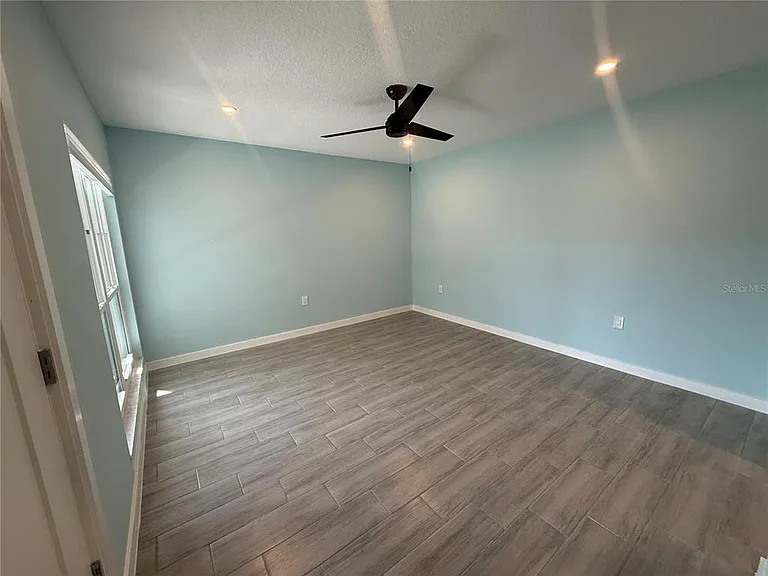 171 Medallion Blvd #B — Photo 13