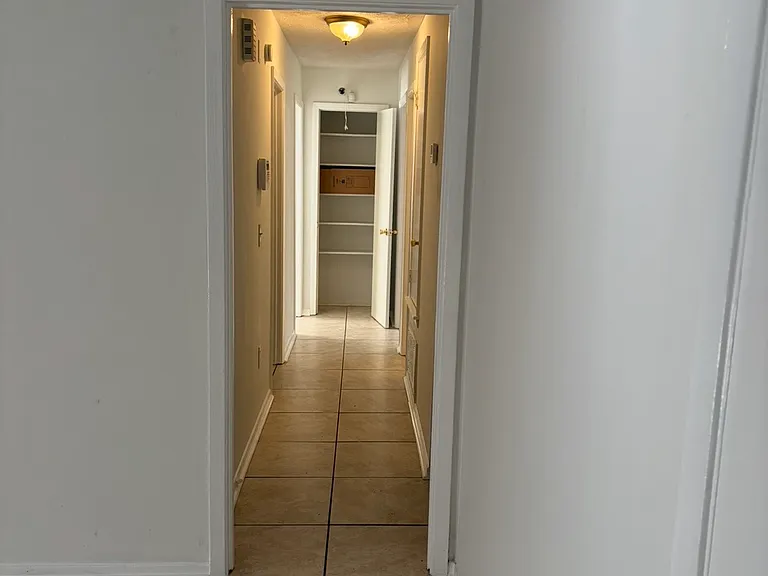 1611 Oak Brook Dr — Photo 7