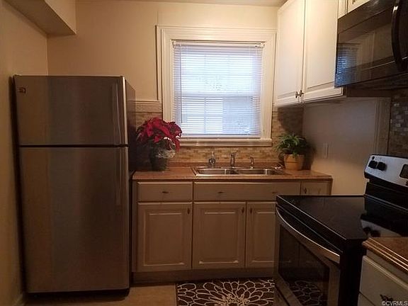 4th image of 224 N Ivy Ave