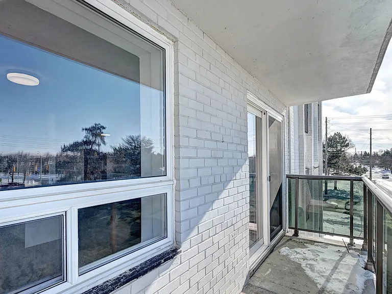 39 Willow Rd — Photo 53