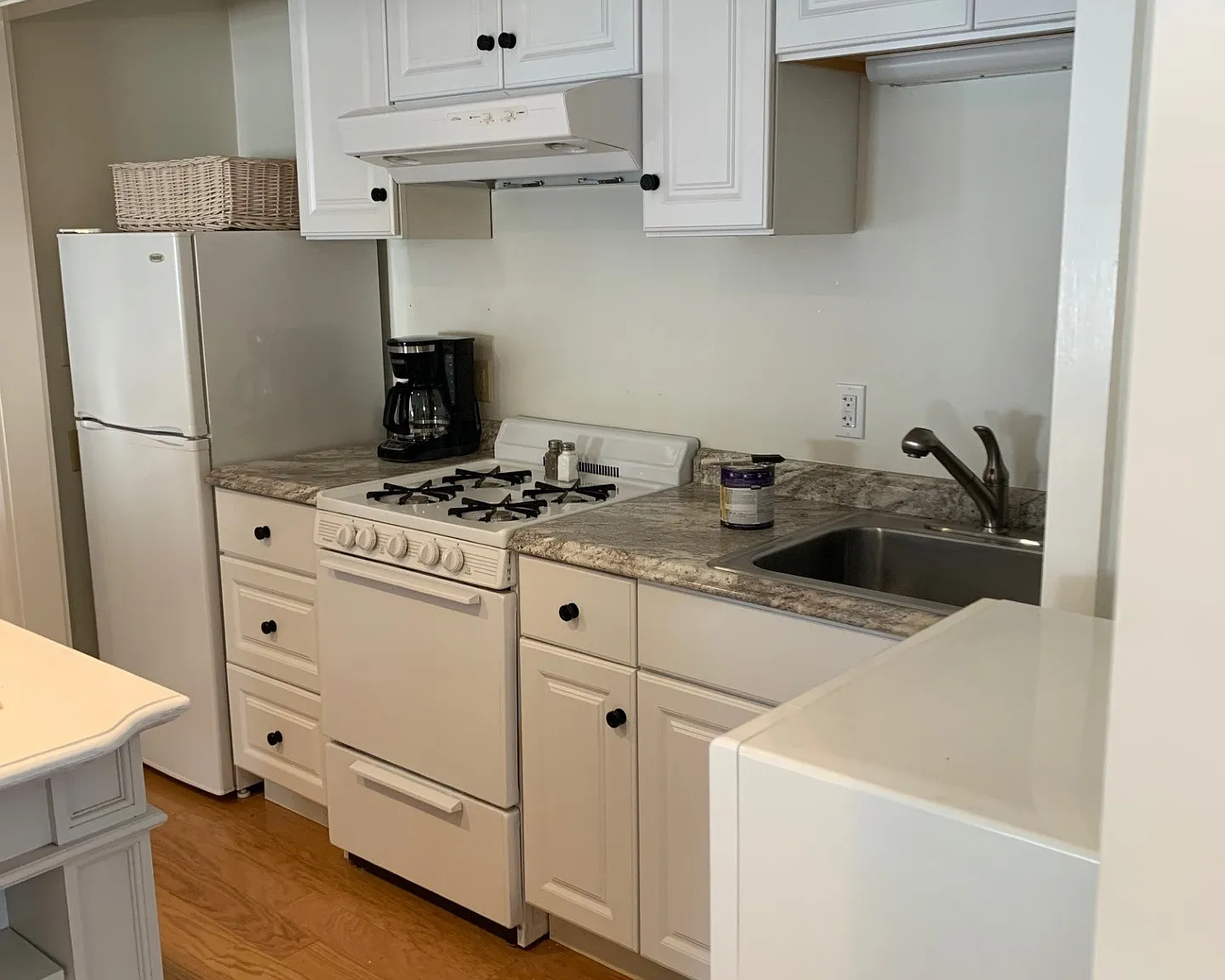1 bed, 500 sqft, $2,200 — Photo 4