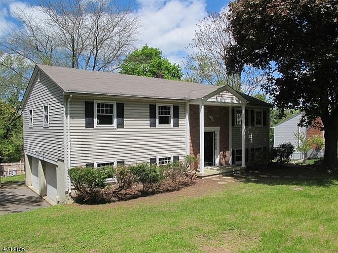 1st image of 16 Baldwin Dr