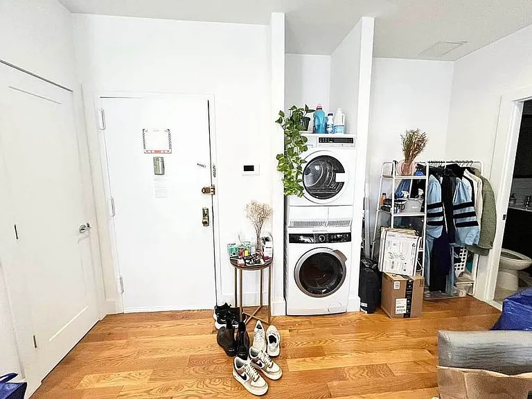 317 W 121st St #2B — Photo 8