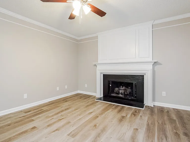 919 Beddingfield Dr — Photo 4