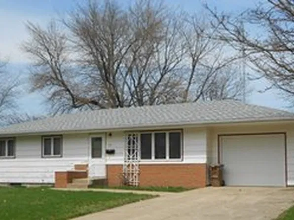 410 Austin St, Rockwell City, IA 50579