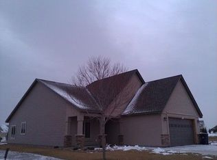 9765 Saint Andrews Dr, Elko, MN 55020