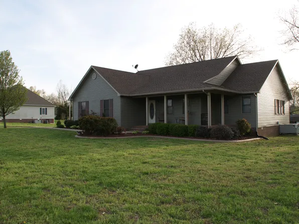 197 Oak Shadow Ln, Benton, KY 42025