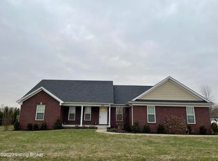 1002 Pembrooke Dr, Bardstown, KY 40004