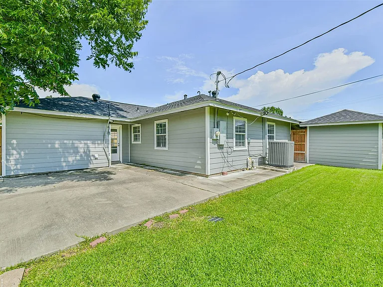 938 Vivian Ave — Photo 25