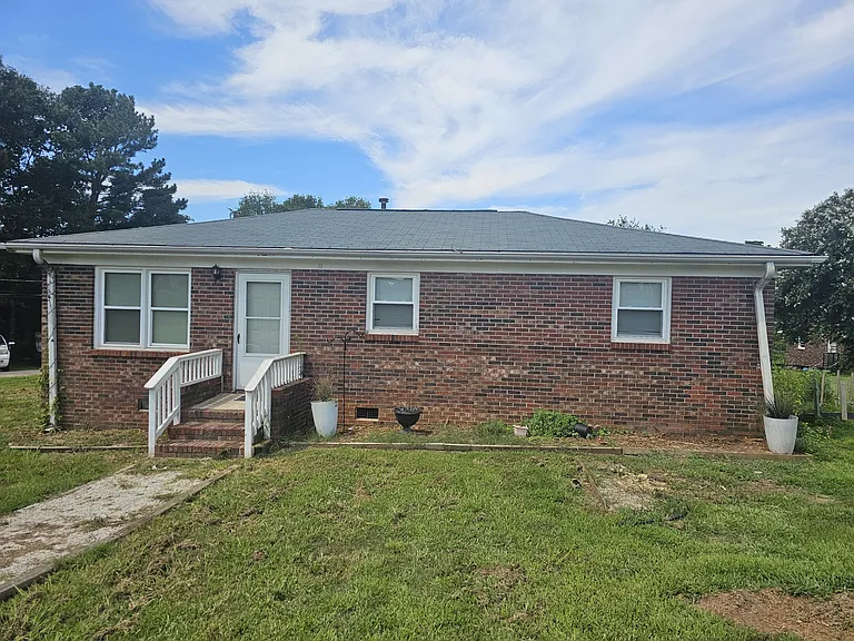 122 S Randall Cir — Photo 1