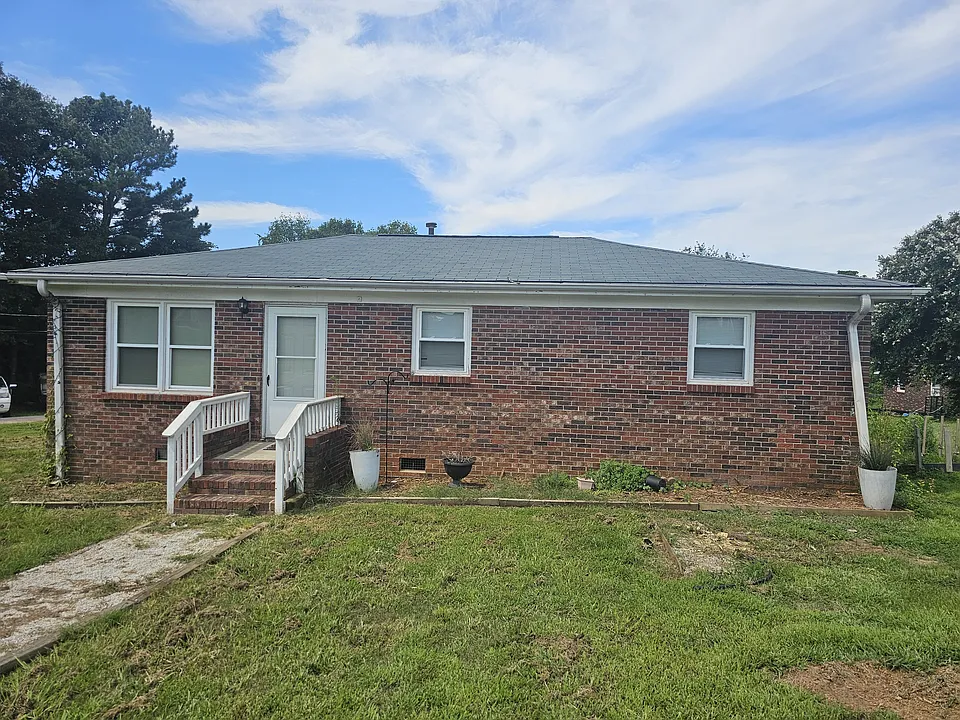 122 S Randall Cir