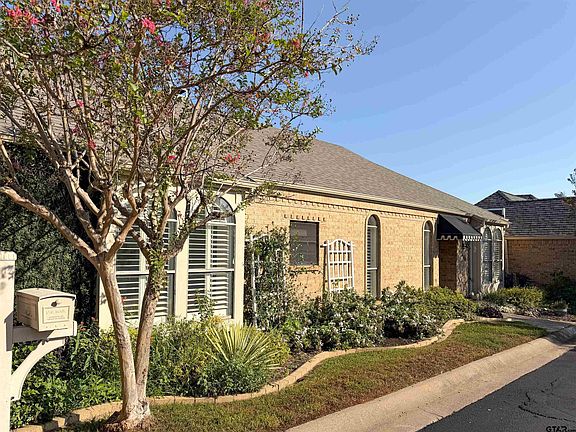 2nd image of 5406 Carmel Ct