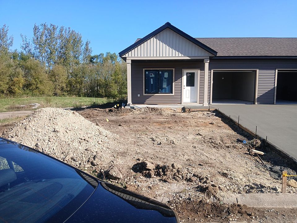 2nd image of 2009 20th St