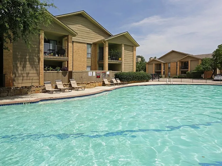 Dove Creek Villas — Photo 1