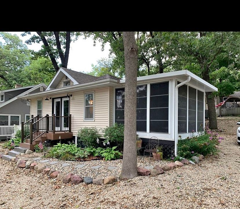 1st image of 21302 Burr Oak St