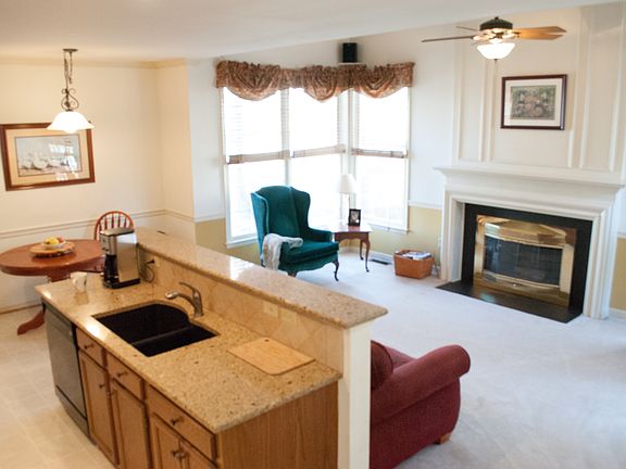 4th image of 9196 Grace Manor Ct