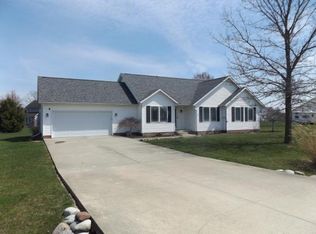 15110 N Holden Ave, Effingham, IL 62401