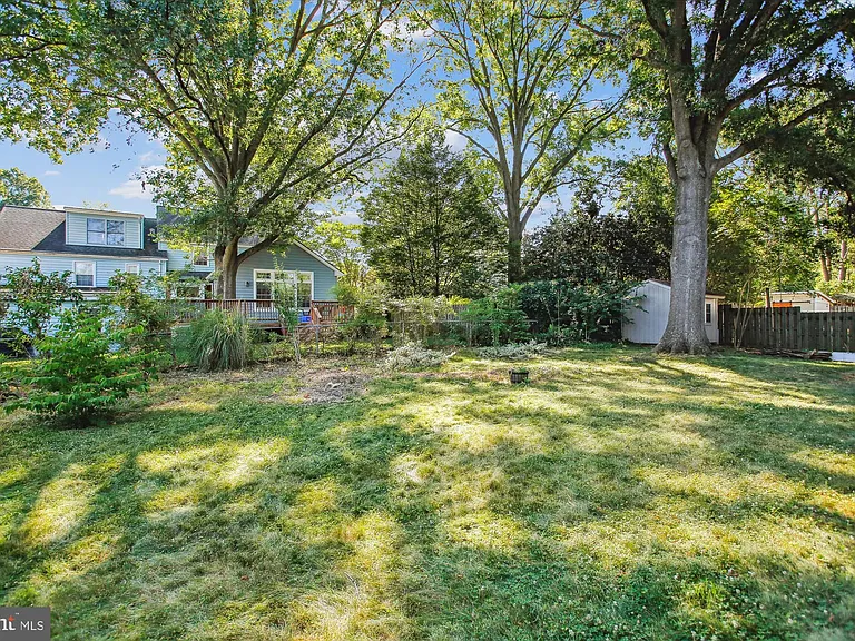 8509 Cyrus Pl — Photo 34