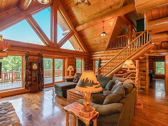 Open plan with with so much natural light