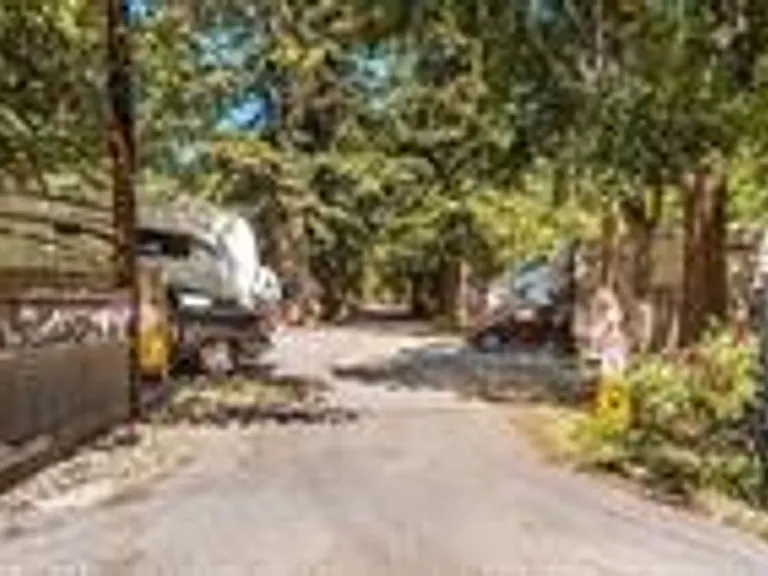 16124 Drake Rd — Photo 11