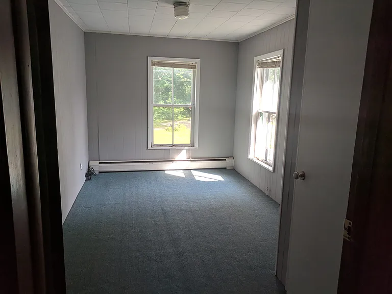 208 Railroad St #3 — Photo 5