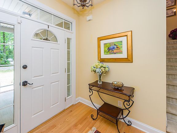 3rd image of 4754 Marshwood Dr