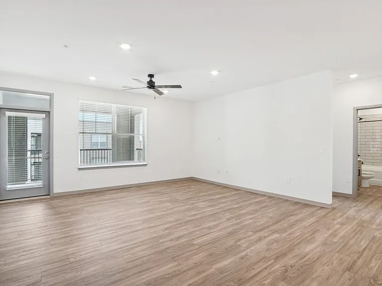 The Maddox Luxury Apartments — Photo 74