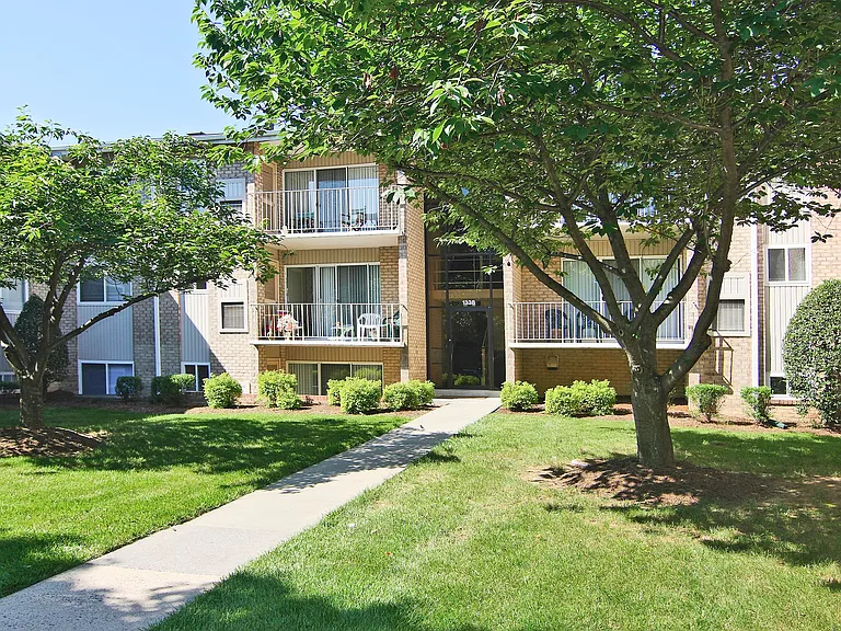 Welcome home to Potomac Commons