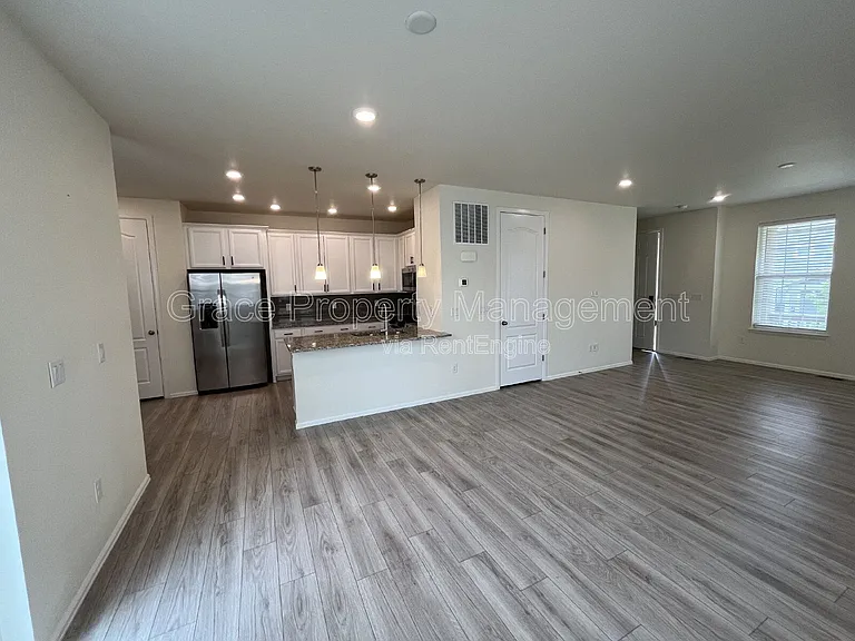 17626 Olive St — Photo 4