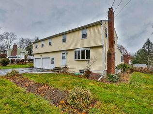 83 Turkey Hill Rd, Newburyport, MA 01950