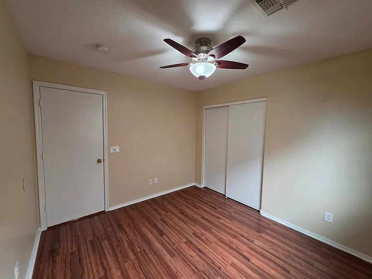 7805 S 48th Ln — Photo 33