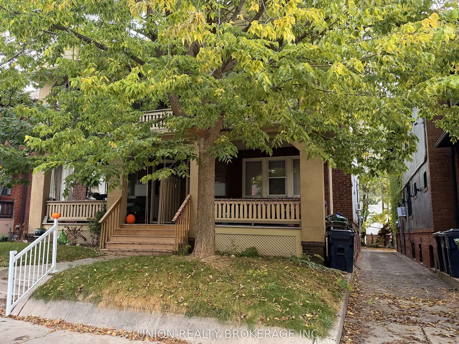 1 bed, $2,000 — Photo 1