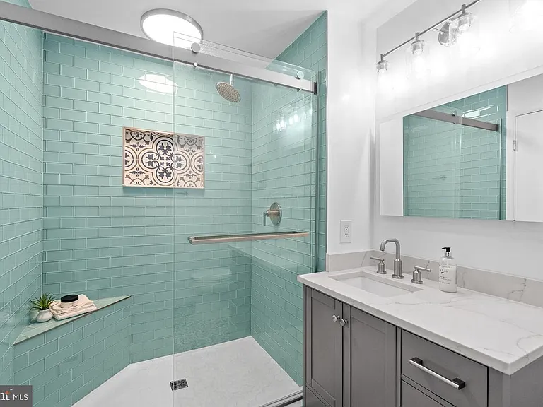 437 New York Ave NW #418 — Photo 6