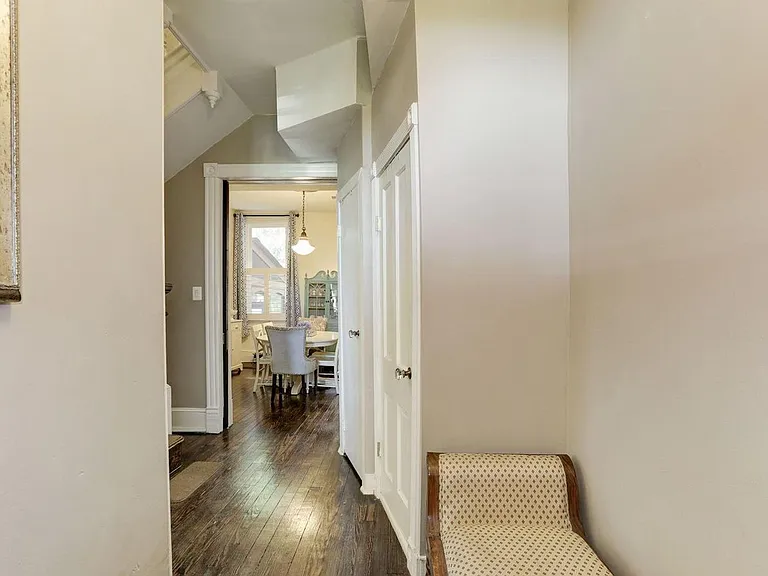 1932 35th St NW — Photo 2