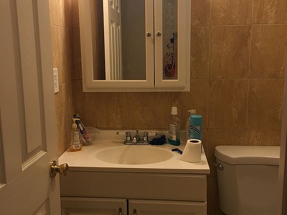 4th image of 1332 W Girard Ave APT C