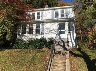 22 Rob Roy Rd, Worcester, MA 01602