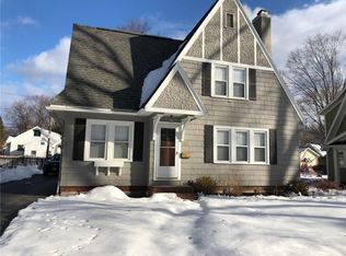 44 Monroe Pkwy, Rochester, NY 14618