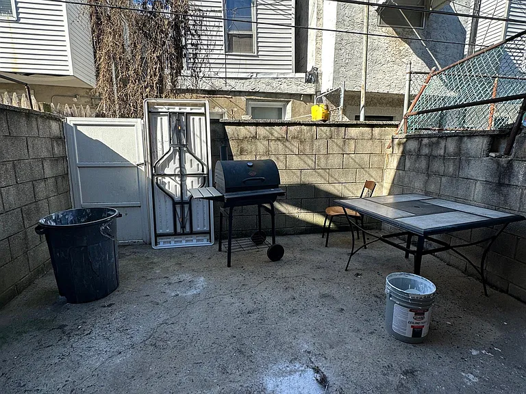 2422 S Mildred St — Photo 11