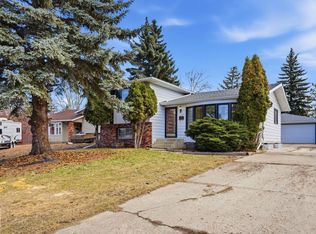 15811 114th St NW, Edmonton, AB T5X2V2