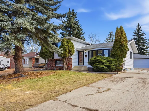 15811 114th St NW, Edmonton, AB T5X 2V2