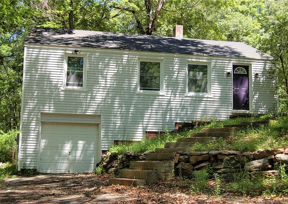 2nd image of 1073 Durham Rd