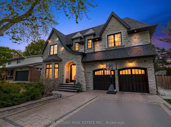 1134 Welwyn Dr, Mississauga, ON L5J 3J3
