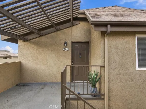 788 Gianni Dr Unit 202, Corona, CA 92879