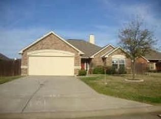 812 Meadowview Ct, Aubrey, TX 76227