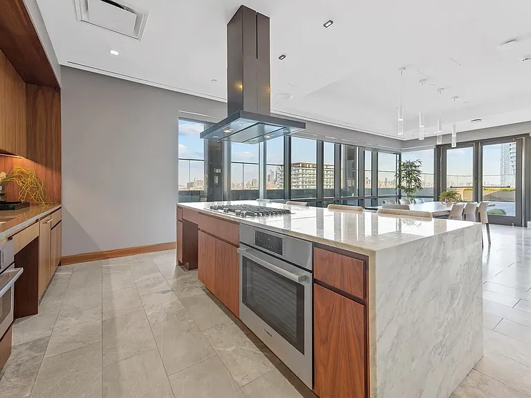 75 Park Ln #201 — Photo 23